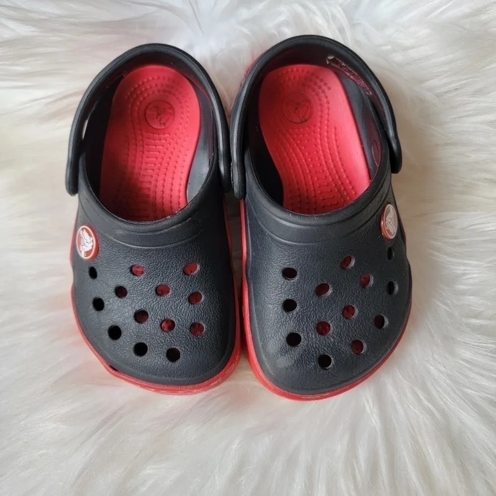 Crocs Front Court Clogs 8/9